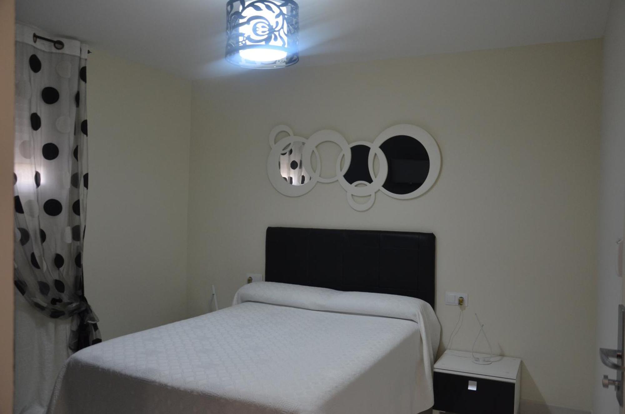 Hostal Mont Royal 阿利坎特 外观 照片