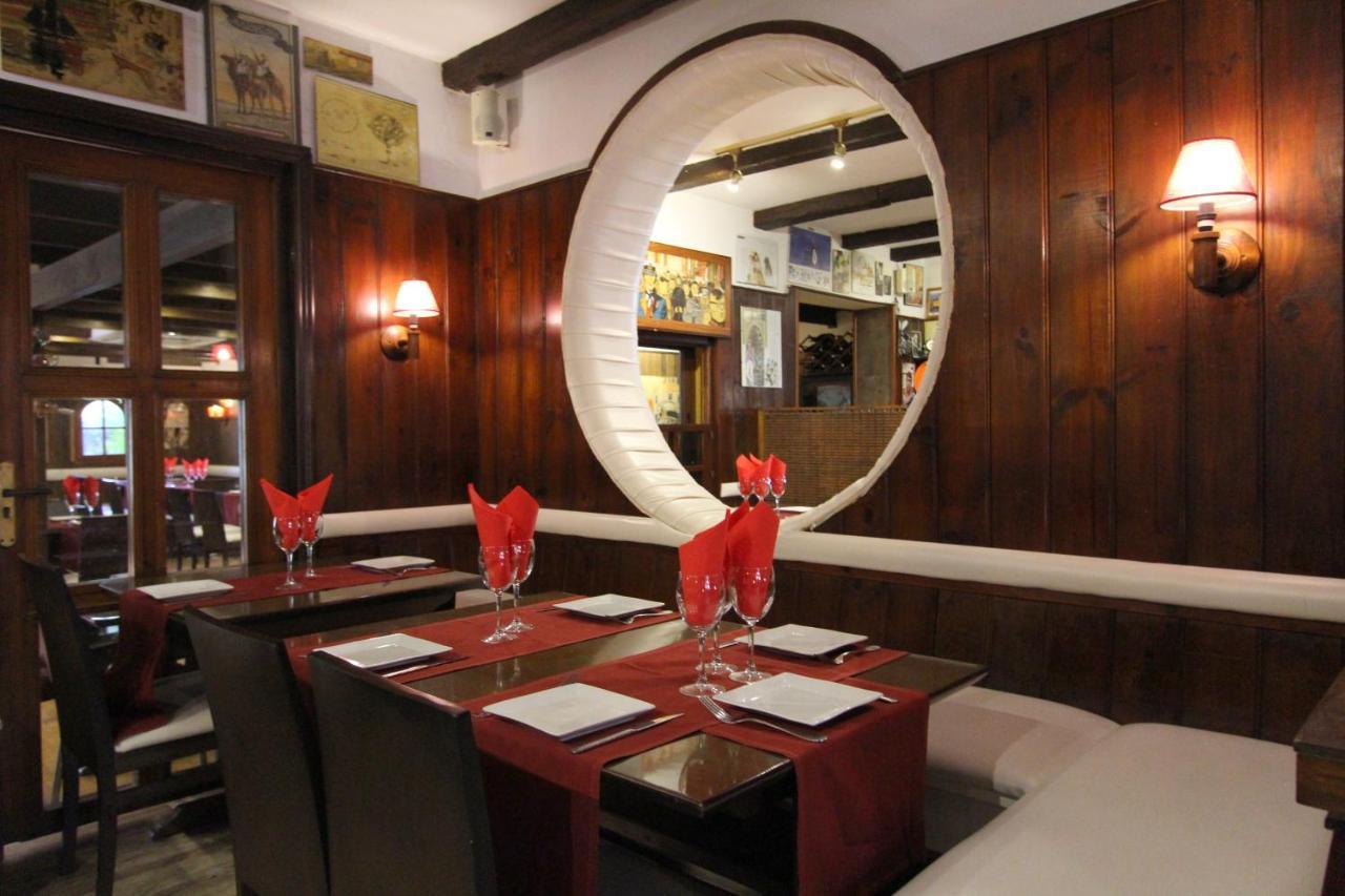 Hostal Mont Royal 阿利坎特 外观 照片